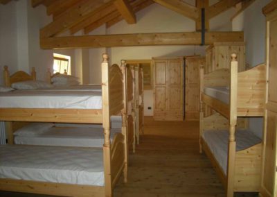 Casa-Vacanze-Gruppi- Primalunetta-stanza-3