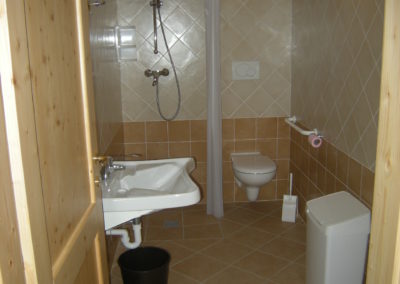 Baita-primalunetta-interno-bagno