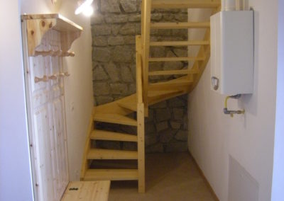Baita-primalunetta-interno-scala